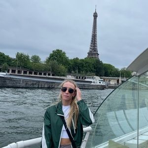 Meet your Posher, Taylor